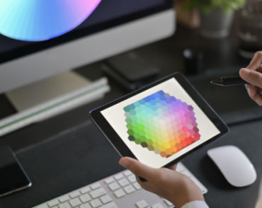 Selecting color on color wheel
